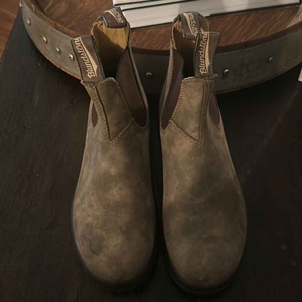 Blundstone shoes size 6 1/2 in AU/UK, 40 EU, 9.5 US